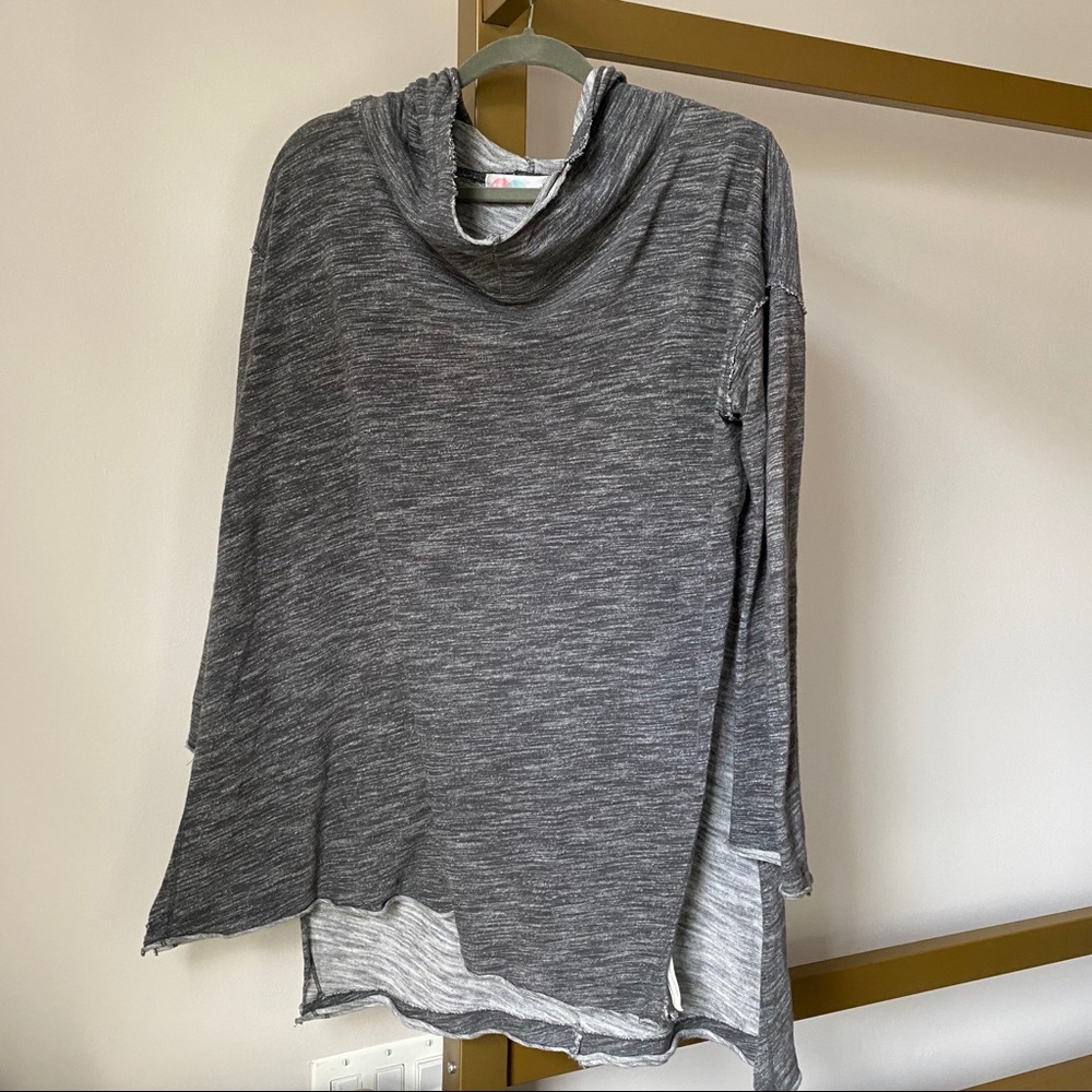 Free people beach sweater- One size